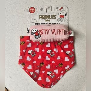 Snoopy Valentine Bandana & Toy NEW